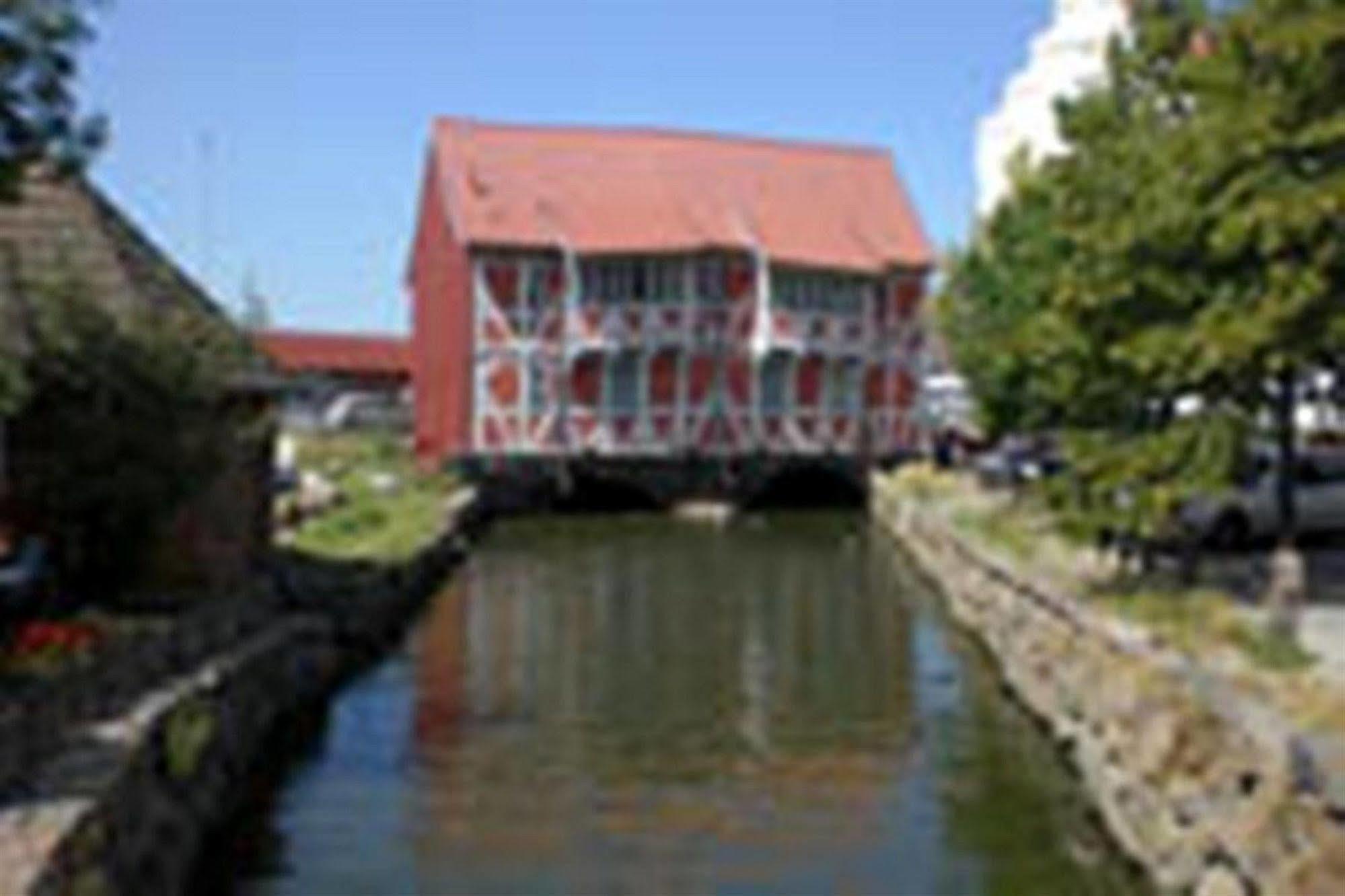 Pension Am Wassertor Wismar Exterior photo